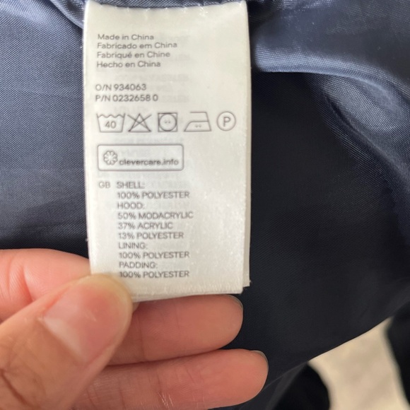 H&M Women's Navy Puffer Jacket with Faux Fur Trim - Picture 9 of 9